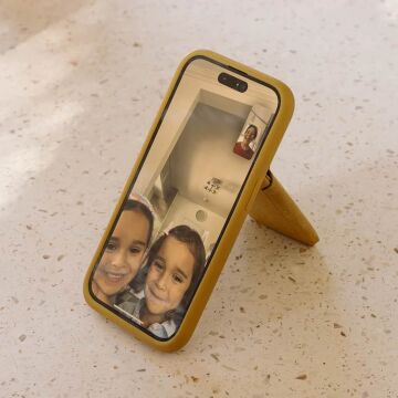 Mobile Wallet Stand – Sun