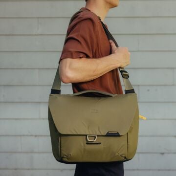 Everyday Messenger Omuz Çantası 13L