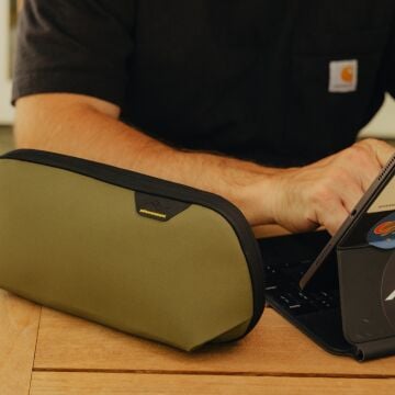 Tech Pouch Small Teknoloji Aksesuar Çantası Kelp