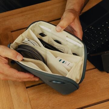 Tech Pouch Small Teknoloji Aksesuar Çantası Ocean